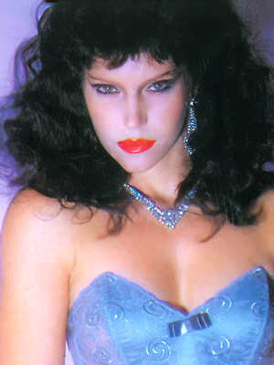 Валентине Деми