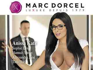 Секретарь в очках (2014)